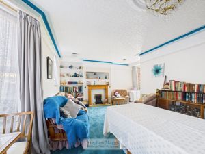 Photo 11- click for photo gallery